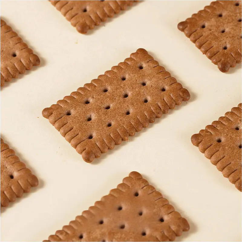 Tejcsokoládé ízű tejes keksz